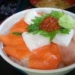 まぐろレストラン - 北海親子丼定食１０００円(201401)