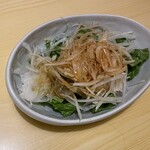 Taishuu Soba Izakaya Eizan - 自家製ポン酢のオニオンスライス 549円