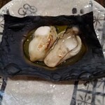 割烹 伊とう - 牡蠣の昆布焼き