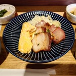 江戸堀 焼豚食堂 - 肩ロースとばら肉の焼き豚定食。