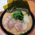 横浜家系ラーメン 中野家 - オールスターラーメン￥960