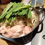 釜焼鳥本舗 おやひなや 立川南口店 - モツ鍋