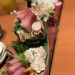 寅八商店 - お造り5種盛（おまかせ:蛸/鯛/鮪/鱧/鰤）