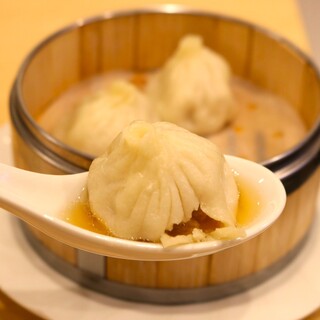 横浜中華街初？!鴨小籠包等、オリジナルの鴨料理に自信あり！