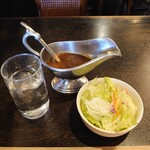 Suteki Yarujan - サラダとソース