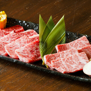 Kuroge Wagyu beef and fresh hormones at a reasonable price ♪ The extra-thick tongue is a must-try!