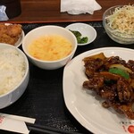 Mikaen Chuuka Tetsunabe Ton - 黒酢酢豚定食