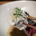 日本料理FUJI - 添えられたのは、鯖の白子!! まったく癖が無くなめらかトロリで、イメージは出来たて水牛モツァレラ・・・いかに新鮮か、わかると言うものです。