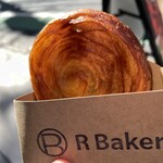 R Baker mini - クロワッサン