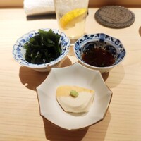 鮨 由う - 嶺岡豆腐とわかめ