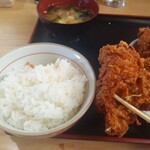 田島屋食堂 - ご飯茶碗の直径と同じ大きさ！