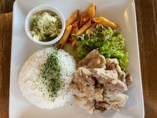 Carib cafe - チキンランチ