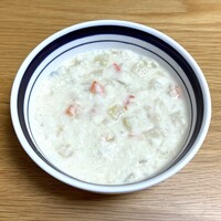 ラ・ロシェル 山王 - アサリの旨みが楽しめるとろりとしたクリームスープ