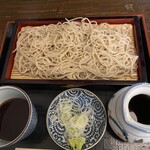 Azabu Sawachou - 蕎麦つゆ辛めで美味い、薬味も美味しい。