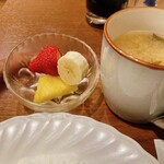 ブラボオ - サービスランチ、900円。