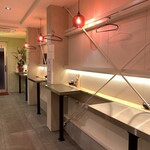 ラーメン れんげ - 壁側テーブル