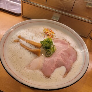 濃厚鶏そば 葵 - 料理写真: