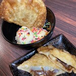 神田餃子居酒屋WARASHIBE GYOZA - チョコもち~ず餃子