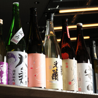 料理とともに嗜む多彩なドリンク。お酒好きに嬉しい日本酒も