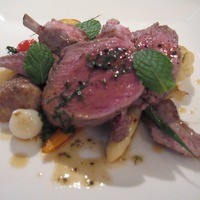 芦屋モノリス - 仔羊背肉のロティと胸腺肉のソテー