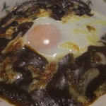 ビバーチェ - 焼きカレー。焼かれたチーズとトロトロタマゴ。