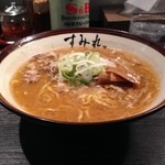 すみれ - 味噌ラーメン！  これぞすみれ！  やっぱりこれだよなぁ。正油ラーメンも好きだけどね。アッツアツのスープ、冬はやっぱりすみれの味噌ラーメンだよNE☆