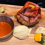 肉が旨いカフェ NICK STOCK 本町通店 - ローストビーフのせハンバーグ