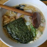 Tsubaki Ramen - とんこつラーメン750円