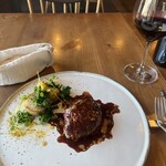 Bistro and A - メインのハンバーグ♬付け合わせのお野菜がめちゃくちゃ甘かったwww