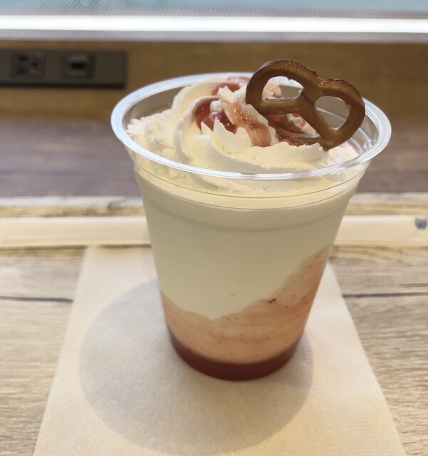 期間限定アサイーシェイク』by はらださの : モスバーガー イオン鳥取