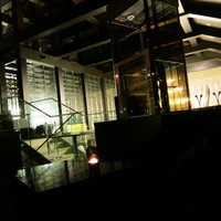Bar＆Lounge MAJESTIC - 41・42階の吹き抜けに面する巨大ワインセラー