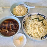 丸長 - 料理写真:半チャンつけ麺大盛