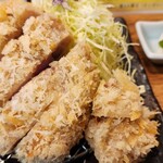 絹のとんかつ 舞花食堂 - 特上ロースとヒレかつ