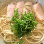 那覇そば処 たからまちがー - １月のおそば　鴨肉と九条ねぎの沖縄そば　中（150g）¥950