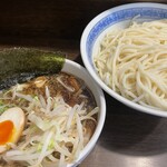 麺舗 十六 - 