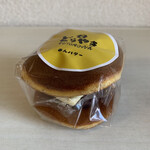 DORAYAKI LAB. KOTONOWA+ - あんバター(あんこ×バター)   300円(税込)