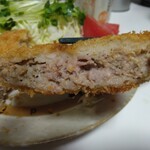 ベルク むさし野店 - 玉ねぎと、粗挽きの挽き肉がベストマッチ↑↑♬