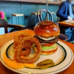 THE CORNER Hamburger & Saloon - 