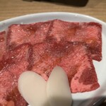 肉の天山 - 他の方の画像を見るに、ロットとしてはまあまあだったのかな。まぁこれはどの店でも運です。