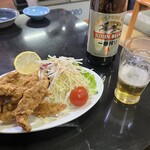 来々軒 - 豚唐揚げと瓶ビール
