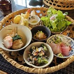 古民家で昼ごはん梅里 - 