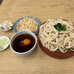 ふたばや - うどん(冷)3玉　天ぷら　生卵