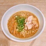 よってこや - 京都鶏ガラとんこつラーメン 醤油 ¥890(税込)