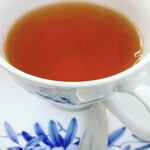 サロン・ド・テ ロザージュ - 熱い日本の紅茶