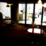 3rd.cafe - パーティースペースはテラス席のような雰囲気