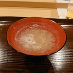 勢麟 - 河豚出汁の蕪の擂り流し:河豚出汁の美味しさ
