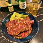 START BAR - 牧草牛のリブロース ステーキ丼（240g・2200円）