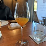 レストラン ナズ - ペアリング②柿　金木犀　ホワイトバルサミコビネガー
      バルサミコの柔らかな酸味と、柿のまったりした甘味。
      