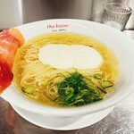 黄金の塩らぁ麺 ドゥエ イタリアン - 