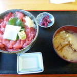 寿司吉 - 中落ち丼７５０円